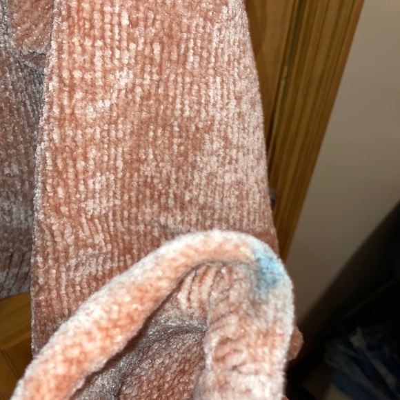 Light Pink sweater - Picture 5 of 5